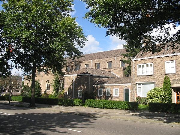 Bussum, Koptische kerk (vm St. Jozefkerk)