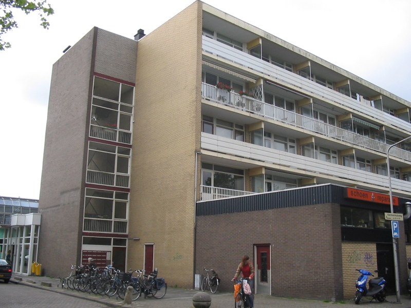 Winkelcentrum en appartementen Diemen