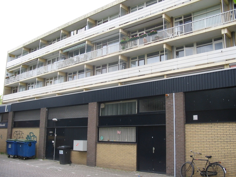 Winkelcentrum en appartementen Diemen