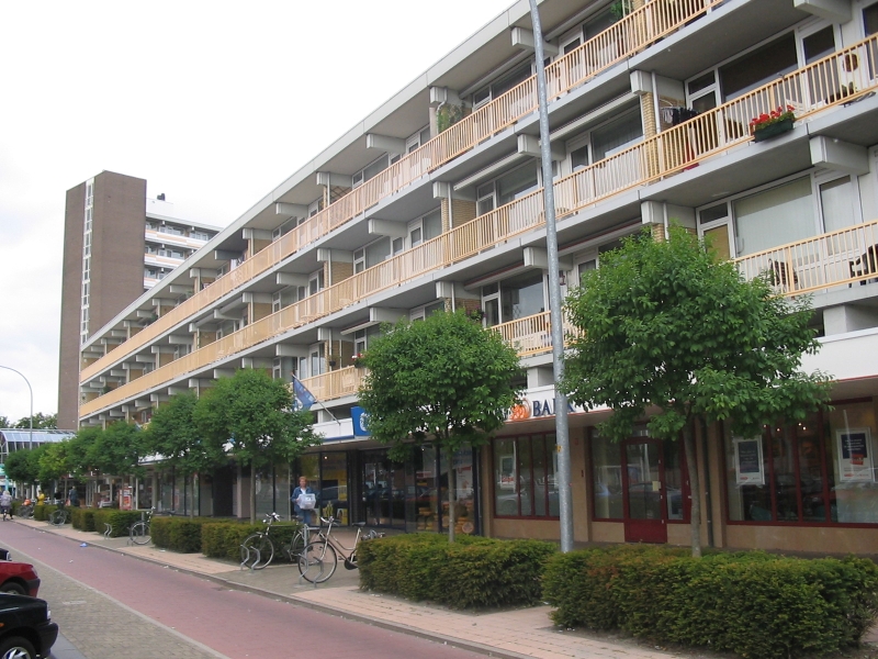 Winkelcentrum en appartementen Diemen