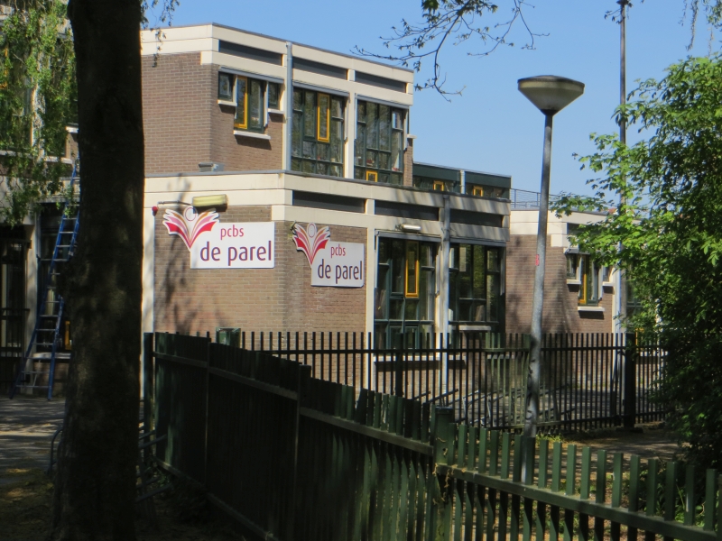 Huizen, scholen Holleblok, De Parel