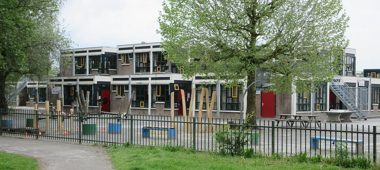 Huizen, basisschool de Tweemaster, locatie Holleblok