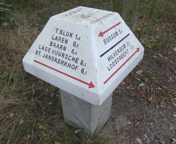 ANWB-paddestoel, Hilversumseweg, Laren